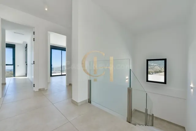 Moderna villa independiente con piscina privada y garaje — 14