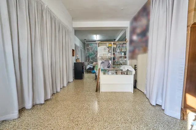 Bajo Comercial Santa Fe en esquina — 26