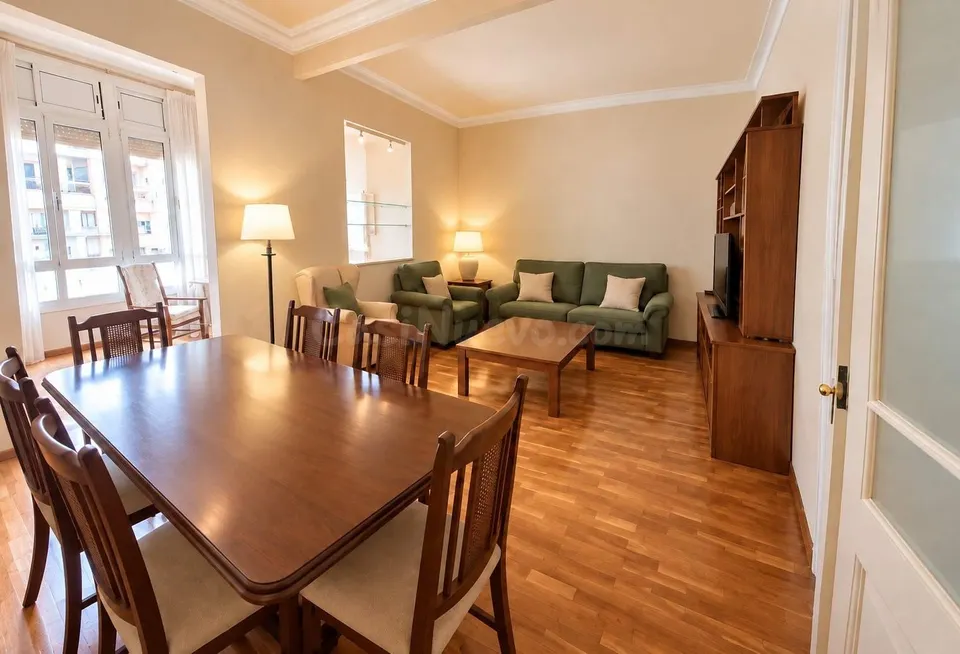 Elegante vivienda de 117 m2 en finca regia en Sant Antoni (Eixample)