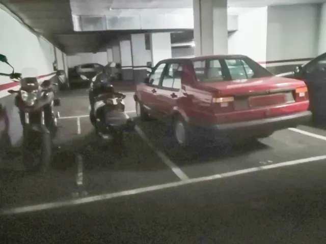AMPLIA PLAZA DE PARKING A LA VENTA EN SAGRADA FAMILIA — 6