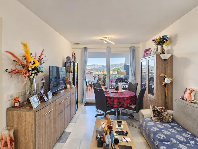 Apartamento de 2 dormitorios con vistas al mar, amplia terraza y aparcamiento en Hacienda Casares — 7