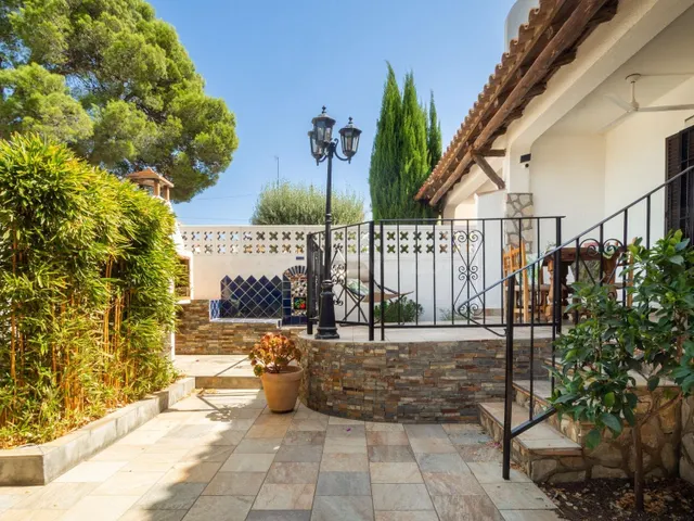 Casa en muy buen estado en l’Escala, junto al Parque Natural - foto 3
