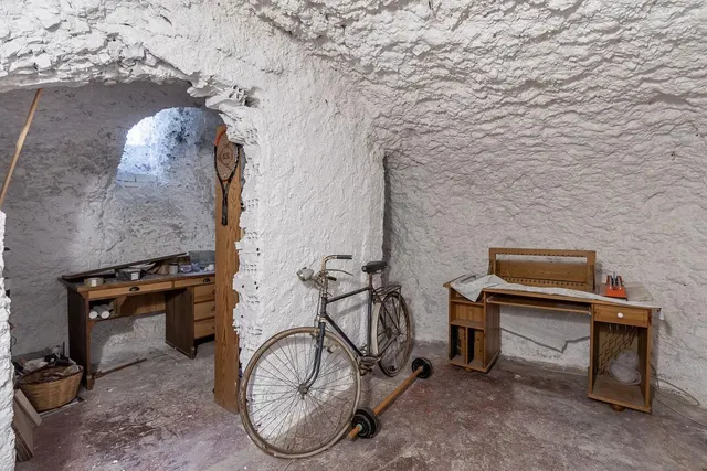 Casa reformada en el Camino del Sacromonte — 34