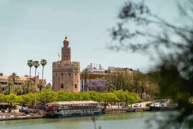 Exclusivo Piso de Alquiler con vistas al Guadalquivir en la  - foto 2