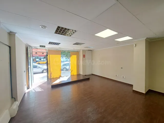 LOCAL COMERCIAL EN ALQUILER - foto 3