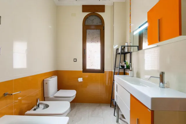 Impresionante villa de 620 metros con piscina, sotano, bodega y GYM!!! — 13