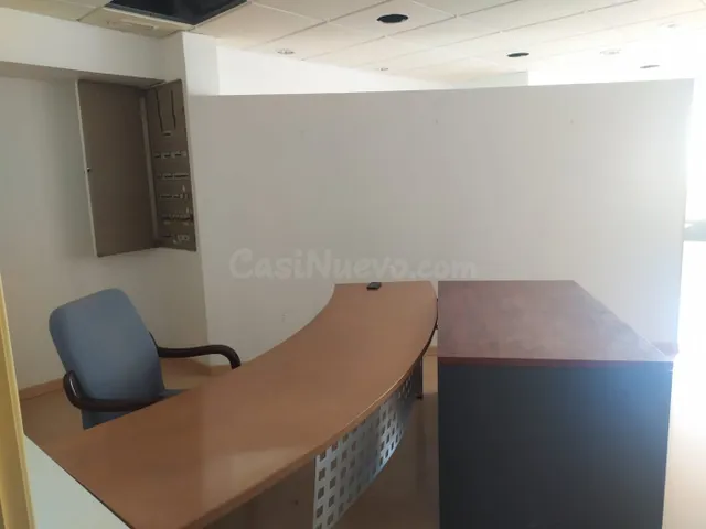 OPORTUNIDAD!! Entresuelo comercial en alquiler ideal para of - foto 4