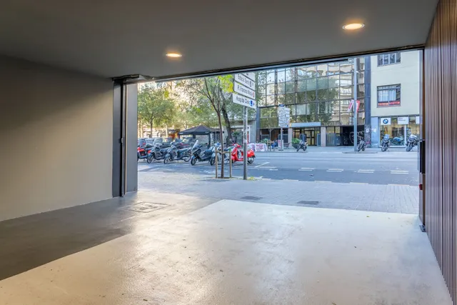 Parking de moto 2m² en alquiler - Eixample — 7