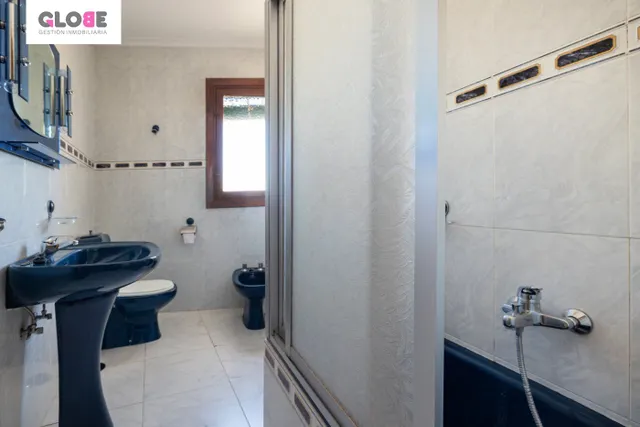 Espectacular edificio a 3 calles con vivienda y locales comerciales en pleno centro de Alhama — 20