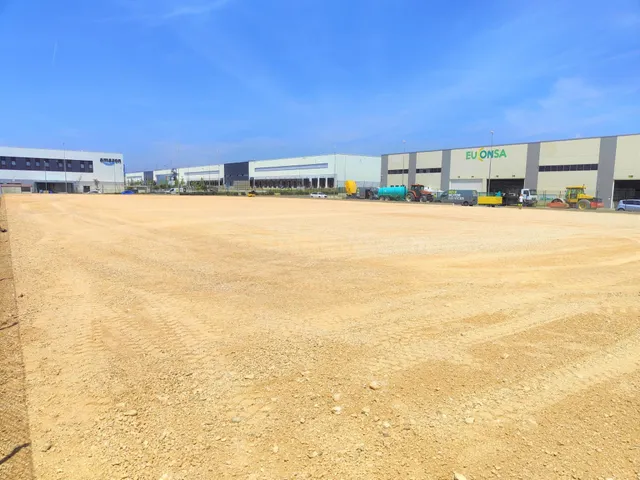 FANTÑSTICO SOLAR INDUSTRIAL EN ALQUILER EN P.I. CONSTANTÑ - foto 3