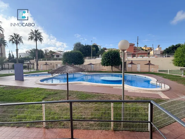 Apartamento con vistas al mar y la montaña en Cala Flores — 22