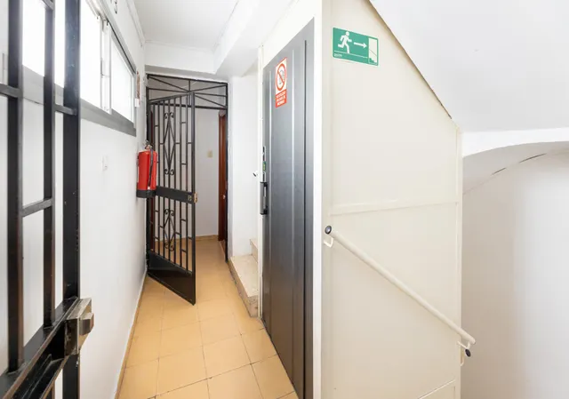 ☀️ Luz, balcón y ubicación: una oportunidad única en Acera de San Ildefonso — 9