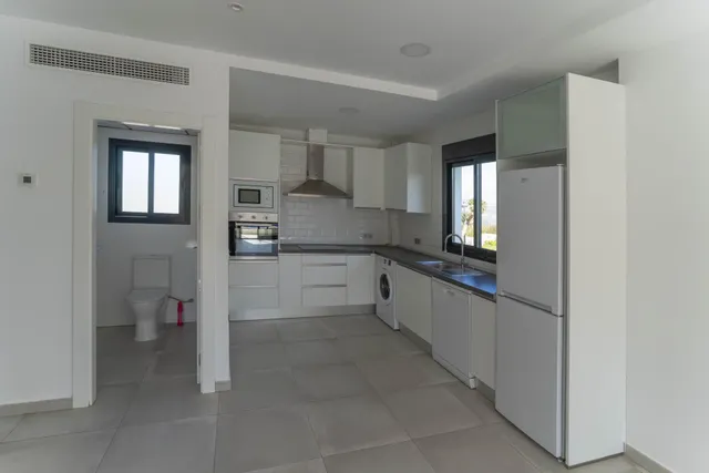 Chalet pareado con garaje, piscina y jardin — 12