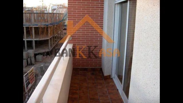 SE VENDE PISO EN EJIDO ZONA PABELLÓN — 4