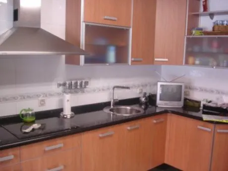 SE VENDE APARTAMENTO EN EL CENTRO - foto 2