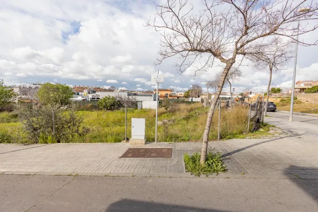 Gran oportunidad en Fons Somella: parcela divisible para dos - foto 2