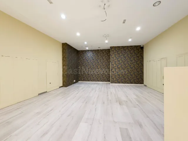 Local Comercial en Alquiler en Avenida de A Coruña - foto 4