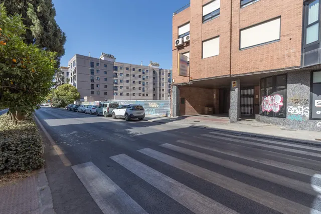 Ideal inversores!!! 35 plazas de aparcamiento y 5 trasteros, todo alquilado — 35
