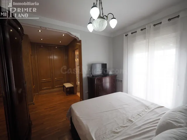 Amplio Adosado en Tomelloso, Ideal para Familias - €190.000 - foto 3