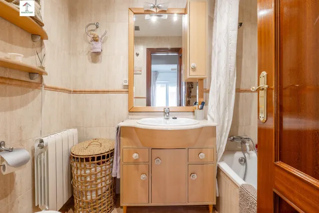 Espectacular chalet adosado en el Vial de Churriana de la Vega: eficiencia, confort y listo para entrar a vivir! — 39