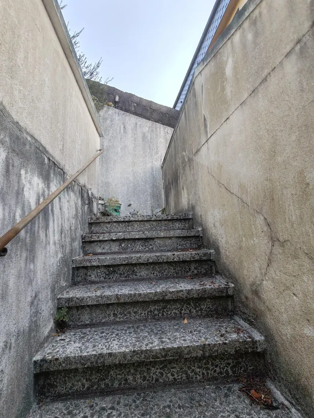 EDIFICIO EN VENTA CON DOS PISOS INDEPENDIENTES Y LISTOS PARA ENTRAR A VIVIR EN BOIRO — 47