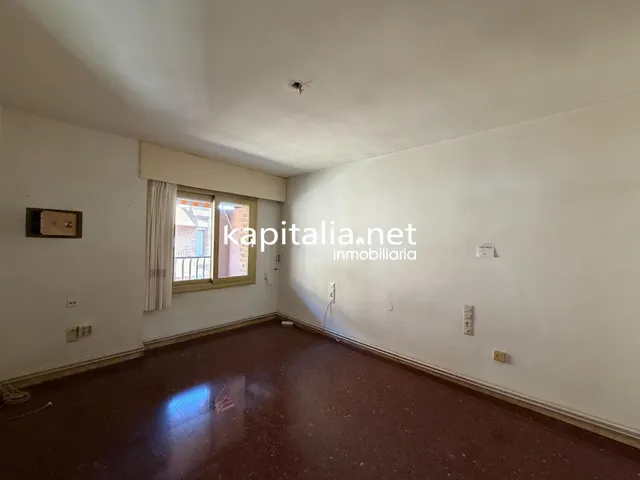 Piso luminoso en Plaza de la Concepción. — 6