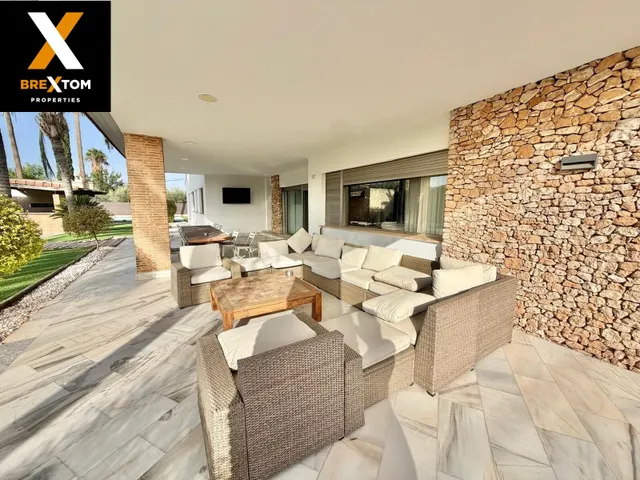 ESPECTACULAR CHALET DE 500 M2 CON PARCELA DE 2.030 M2 – MURC - foto 2