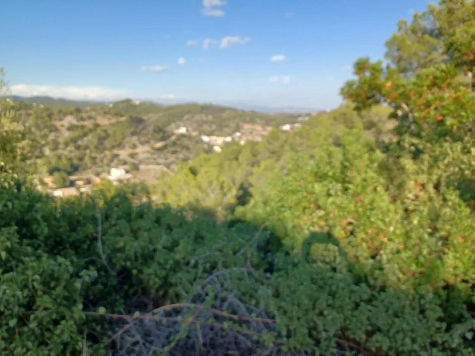 Terreno urbano edificable en venta de 1.082 m2 en CASTELLET I LA GORNAL