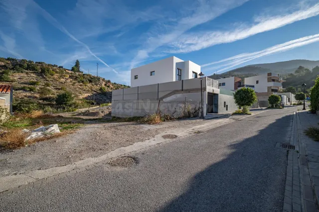 Parcela urbana en Vélez de Benaudalla! 308 m2 para construir - foto 5