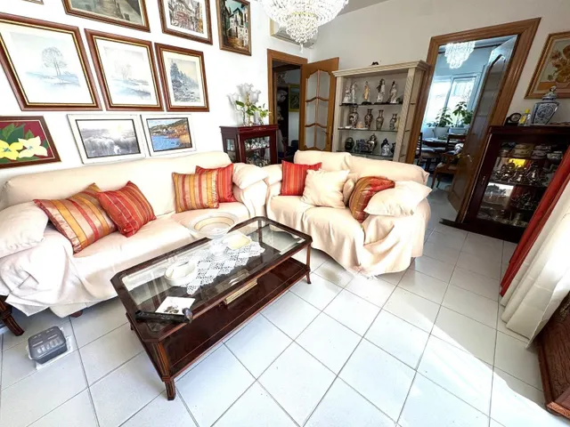 Amplia Vivienda de 4 habitaciones — 2