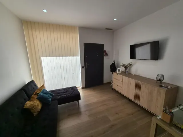 VIVIENDA EN GODELLA EN PLANTA BAJA — 13