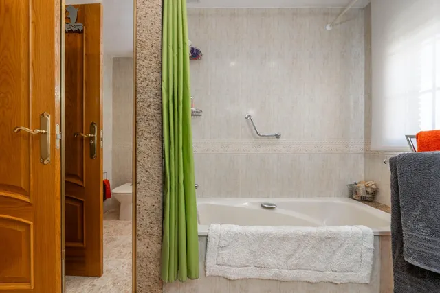 Magnífica casa unifamiliar de 4 dormitorios grandes en Otura — 47