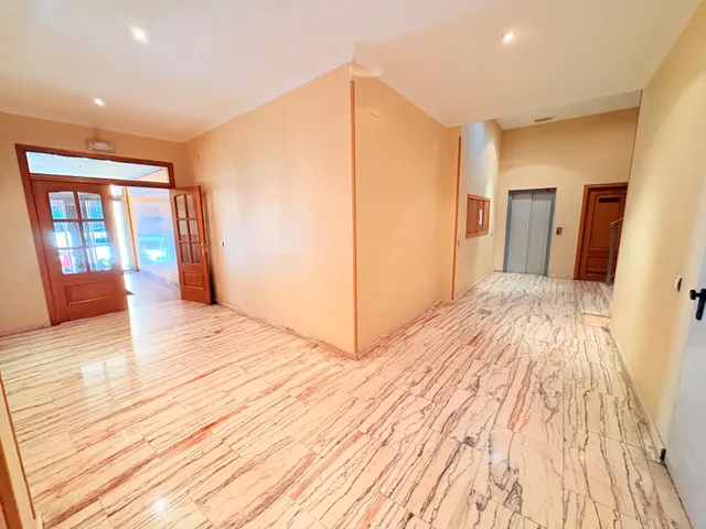 GRAN PISO CON TERRAZA DE 58m2 - foto 4