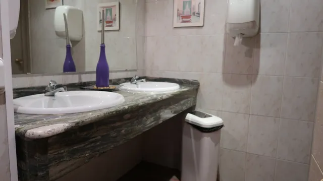 Local Comercial:  RESTAURANTE — 11