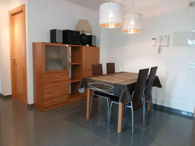 Apartamento con terraza, piscina y 2 plazas de parking — 9