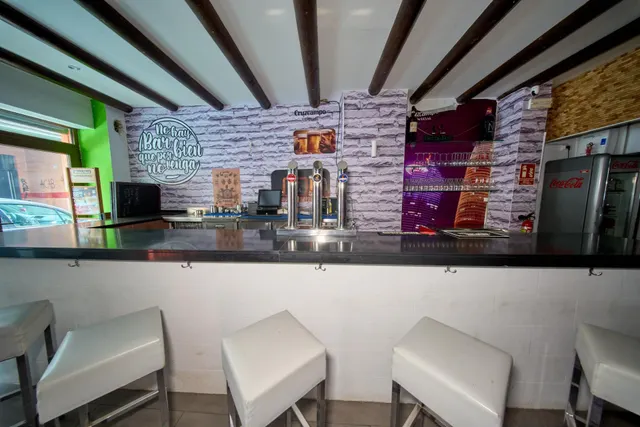Oportunidad de bar en el corazón de Granada — 8