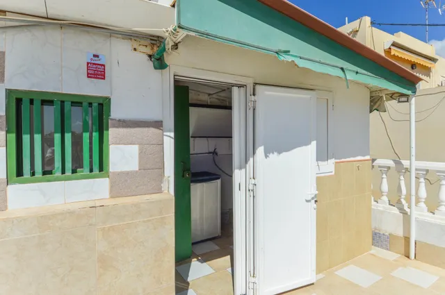 Dúplex con 3 dormitorios y vistas al mar en Loma Dos: Proyecto con alto potencial de reforma — 36