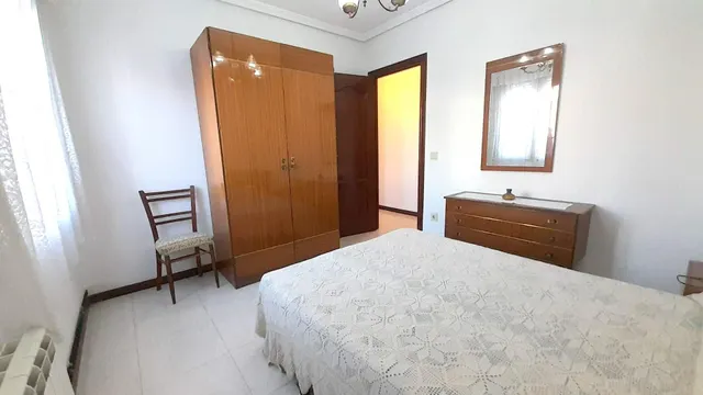 PISO EN VENTA DE TRES habitaciones EN CIGALES — 10