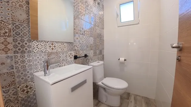 Adosado de esquina con 3 dormitiorios, piscina propia y vista al mar — 10