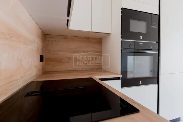 Si buscas una vivienda nueva a estrenar, con jardín privado y en pleno centro, este piso es una oportunidad única. — 10