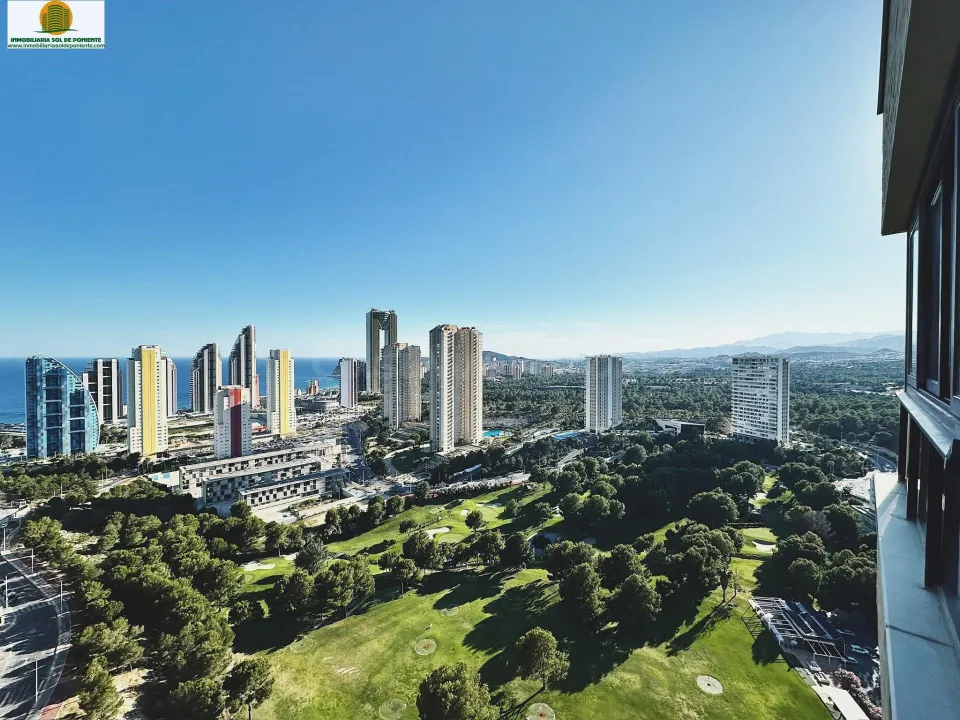 Exclusiva propiedad en planta 19 con vistas panorámicas al mar – Playa de Poniente, Benidorm