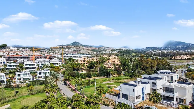 Parcela 2000m² en venta - Costa Del Sol — 5