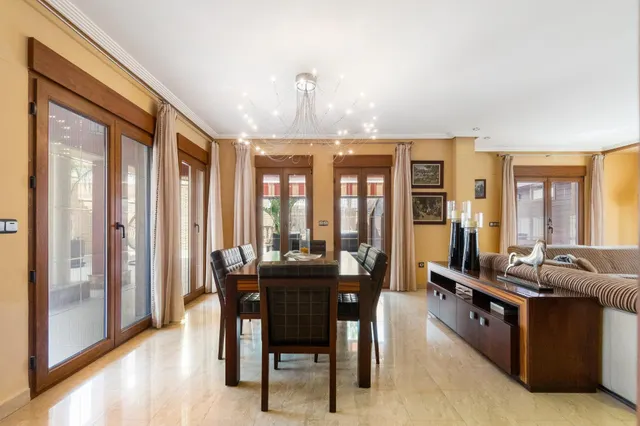 Impresionante villa de 620 metros con piscina, sotano, bodega y GYM!!! — 29