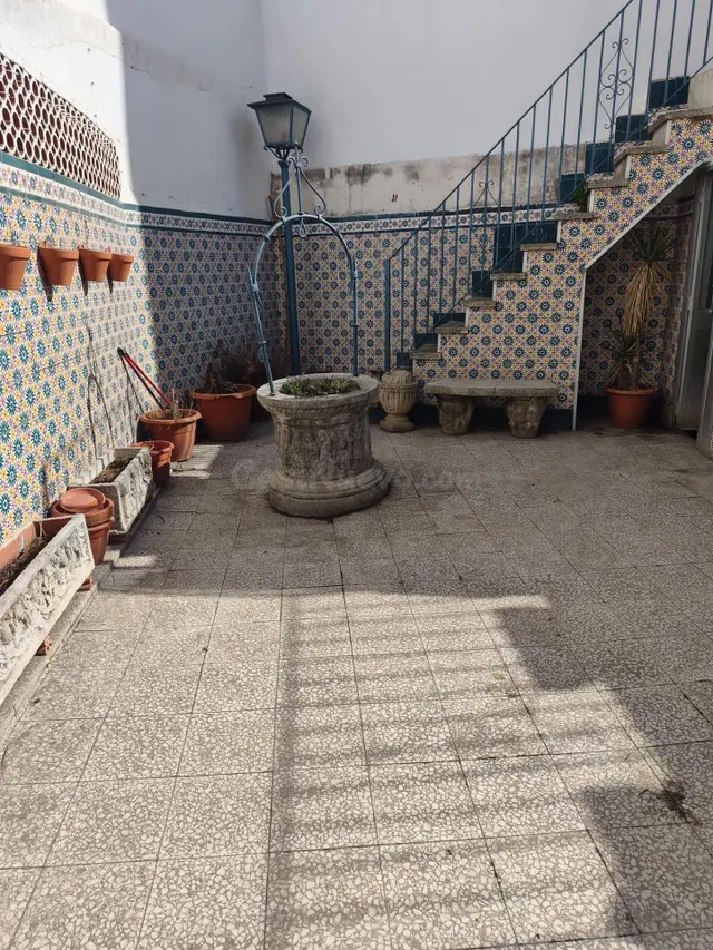CASA EN EL CENTRO CON PATIO