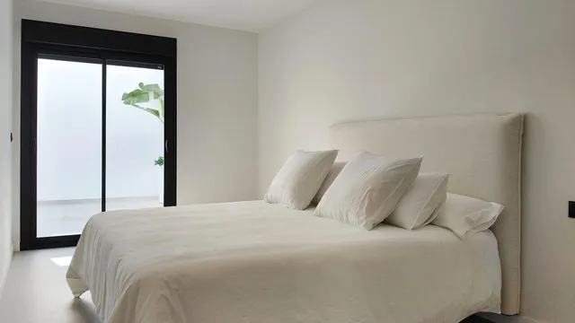 Villa de lujo de 4 dormitorios con piscina privada y vistas a la montaña en Ciudad Quesada, Costa Blanca — 8