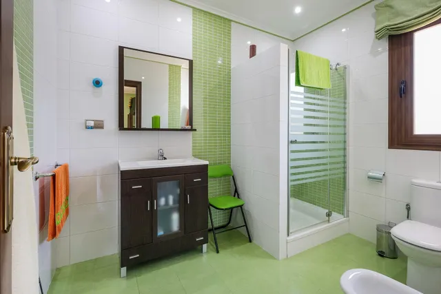 Casa con terreno ubicada en plena naturaleza, a tan solo 2km de Montefrio. — 31