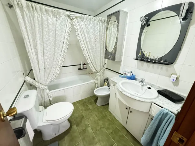 Excepcional Casa con Porche y Patio en Zona Alameda! — 18