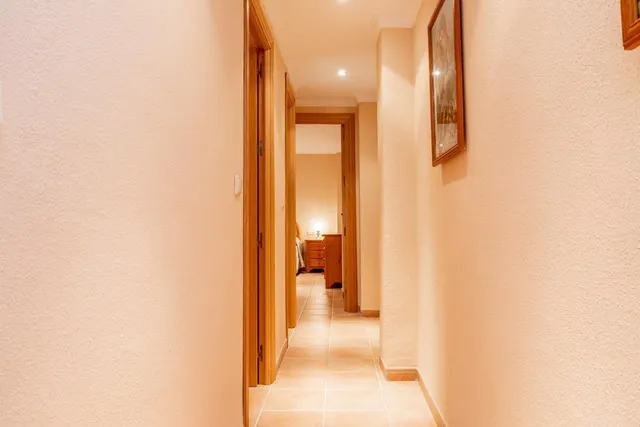 Piso en el centro de Granada, totalmente reformado con dos grandes dormitorios y un baño — 19