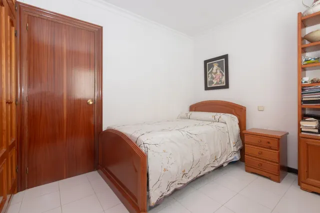 Amplio y luminoso piso en el corazón de Málaga — 17