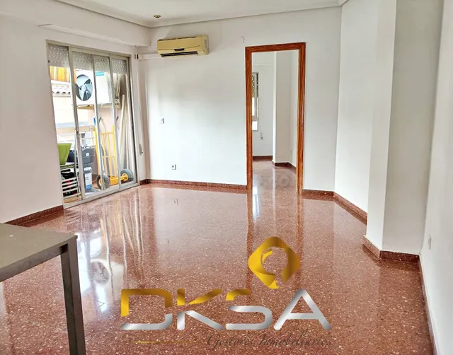 111 M2, 4 habitaciones, ASCENSOR Y TOTALMENTE REFORMADO EN VILA-REAL — 3